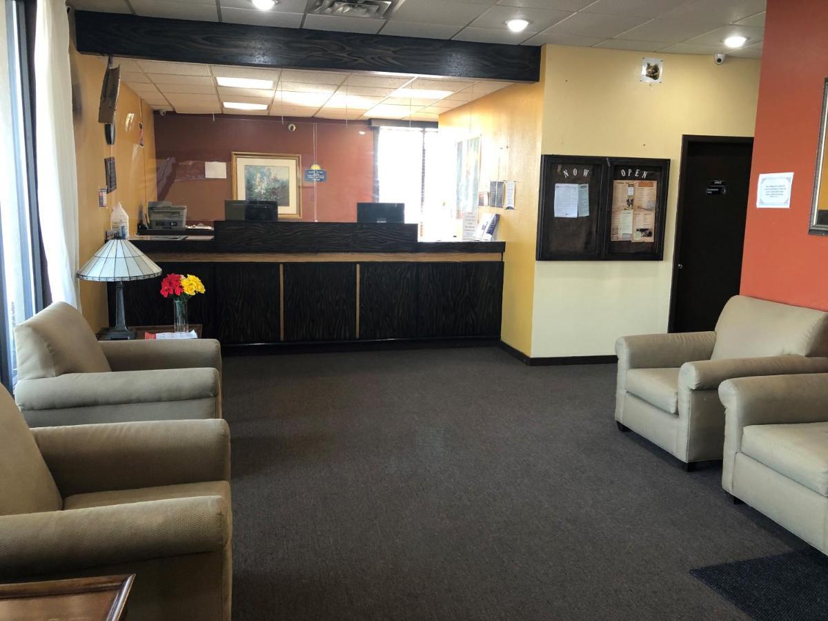 Days Inn By Wyndham Henrietta/Rochester Area Extérieur photo