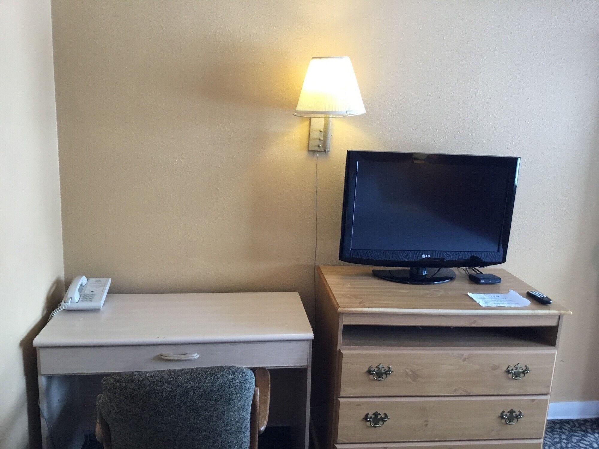 Days Inn By Wyndham Henrietta/Rochester Area Extérieur photo