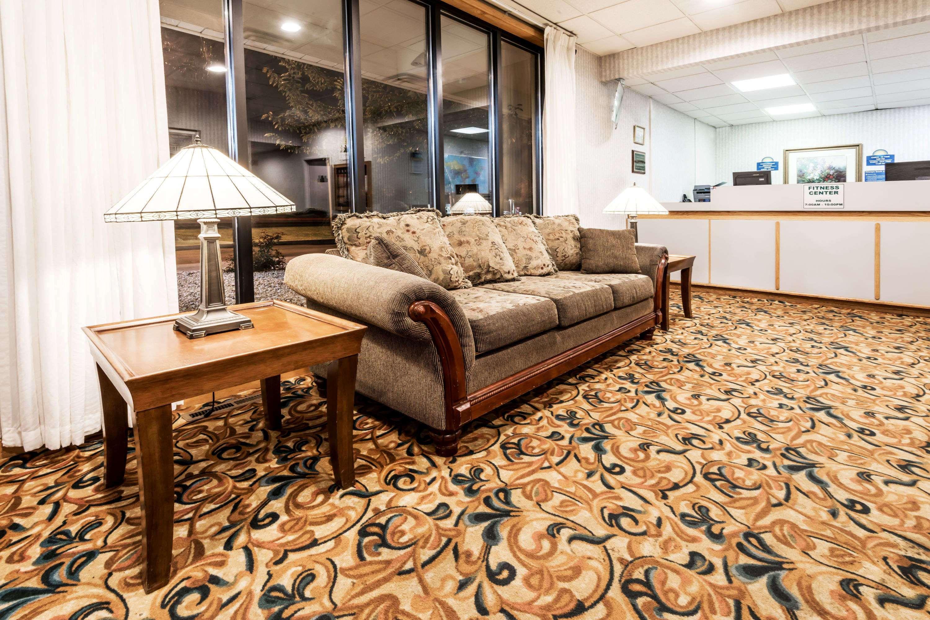 Days Inn By Wyndham Henrietta/Rochester Area Extérieur photo