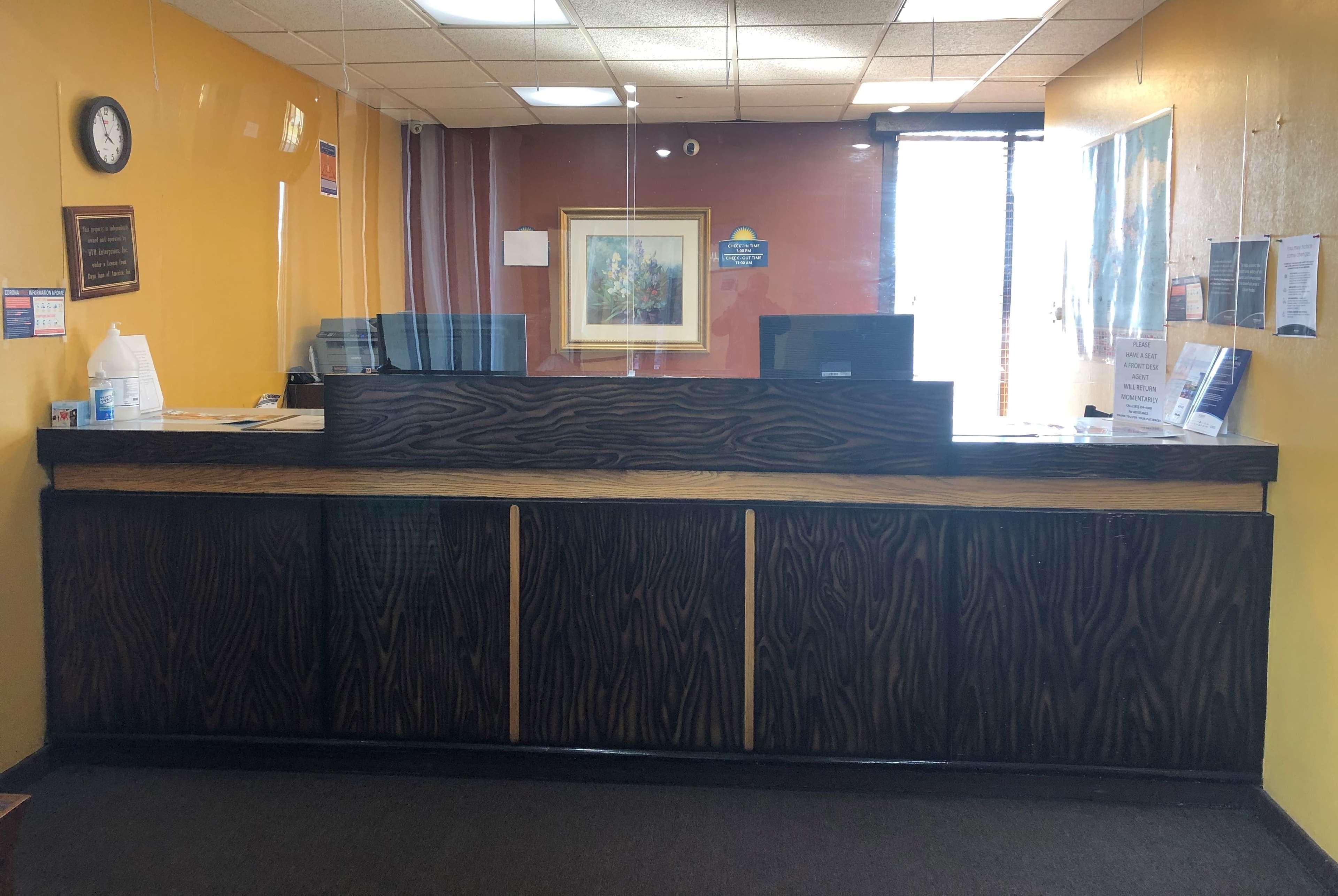 Days Inn By Wyndham Henrietta/Rochester Area Extérieur photo