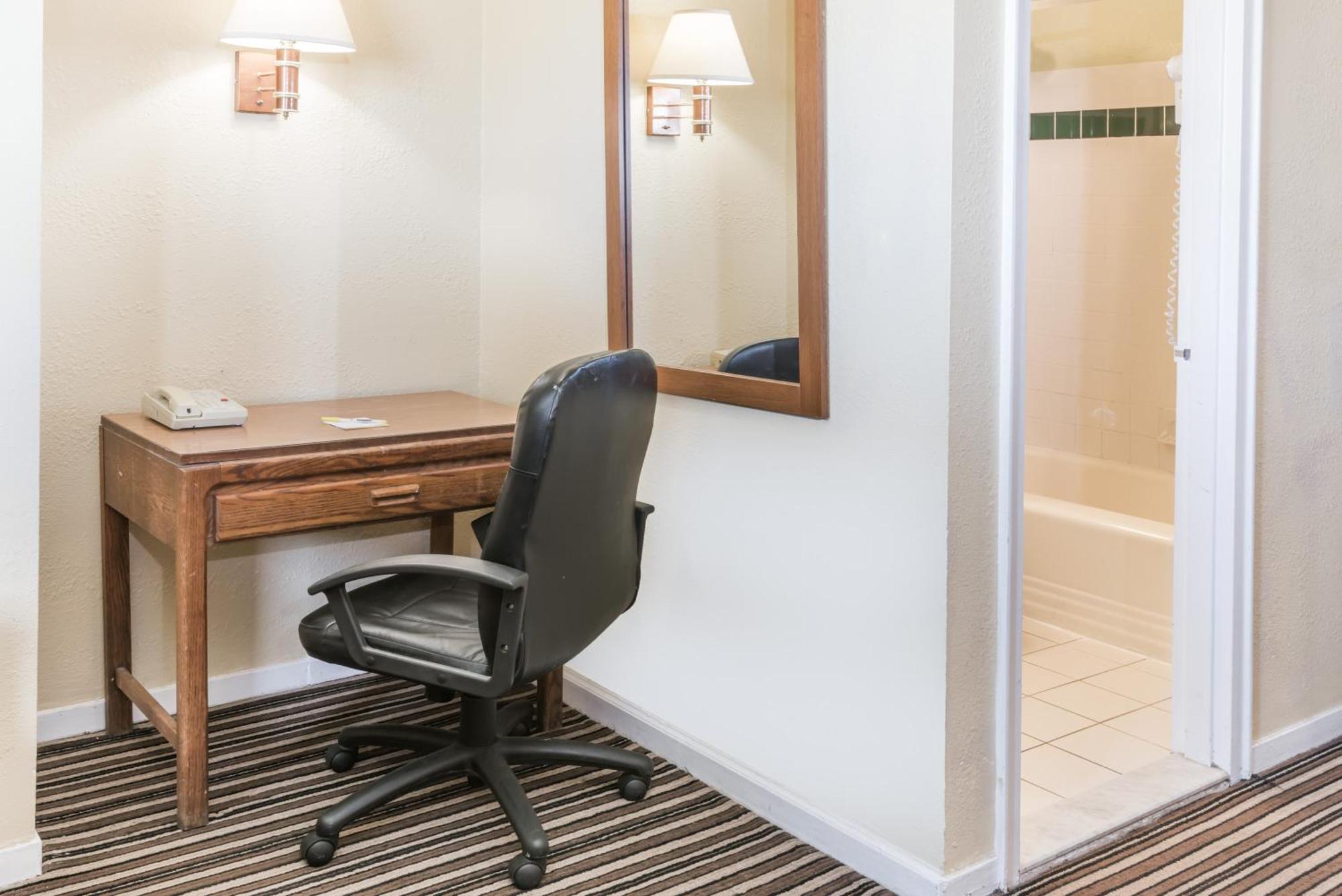 Days Inn By Wyndham Henrietta/Rochester Area Chambre photo